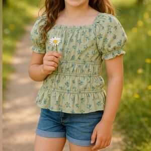 Girls Green Floral Puff Sleeve Smocked Top Size 10/12 Art Class Cottagecore